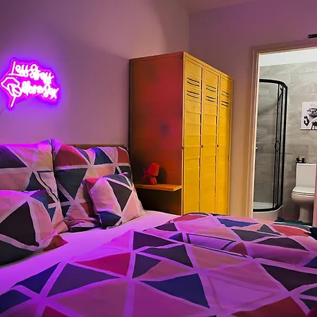 Mojo Dojo Boutique 아파트 *